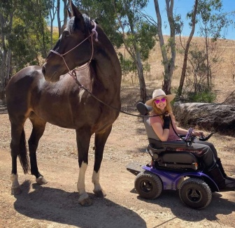 leonie and her horse 