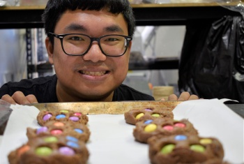 Fritz Maloping with baked treats
